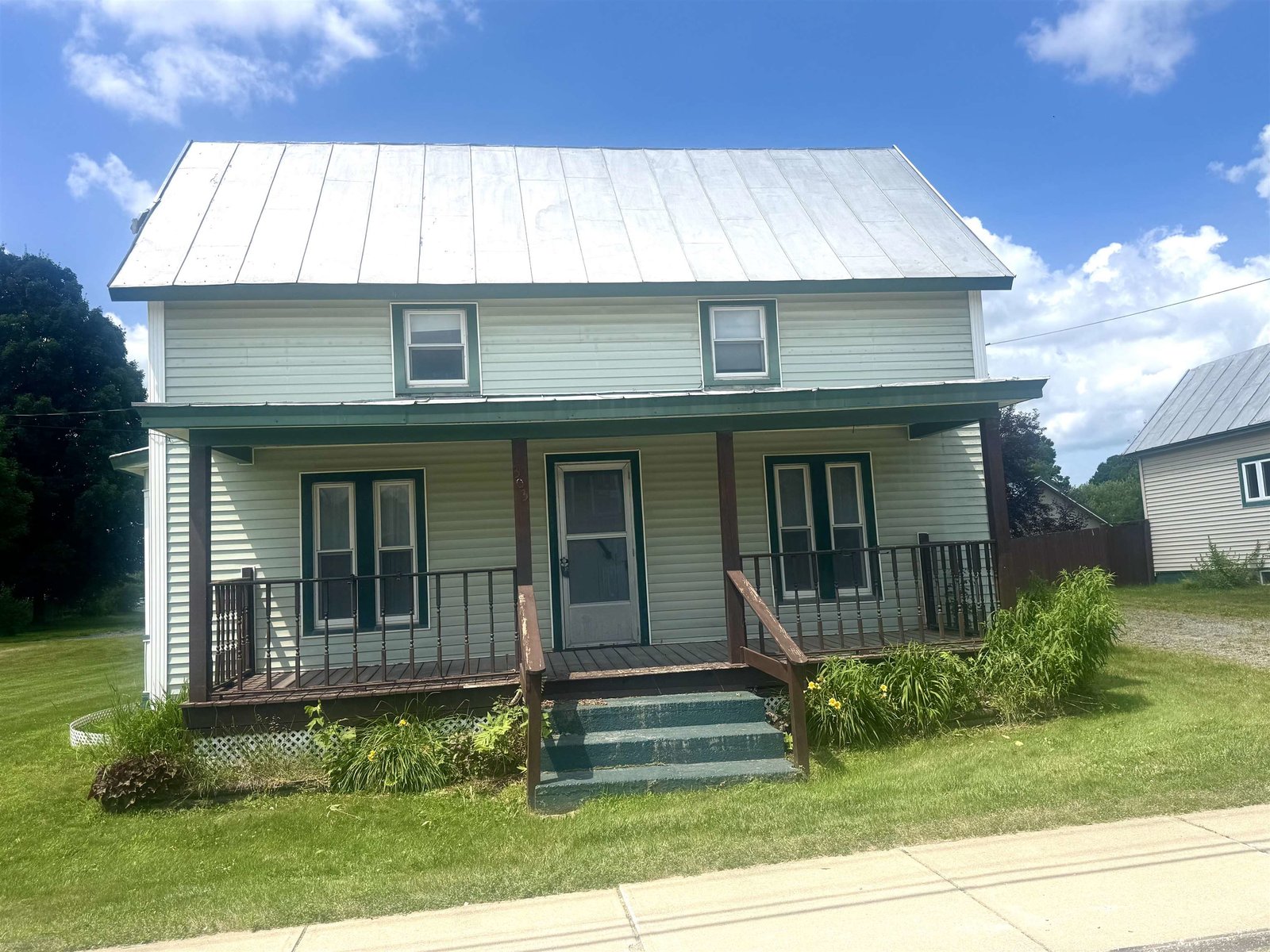 303 Pleasant Street