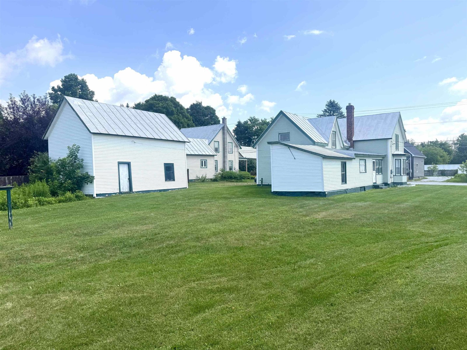 303 Pleasant Street