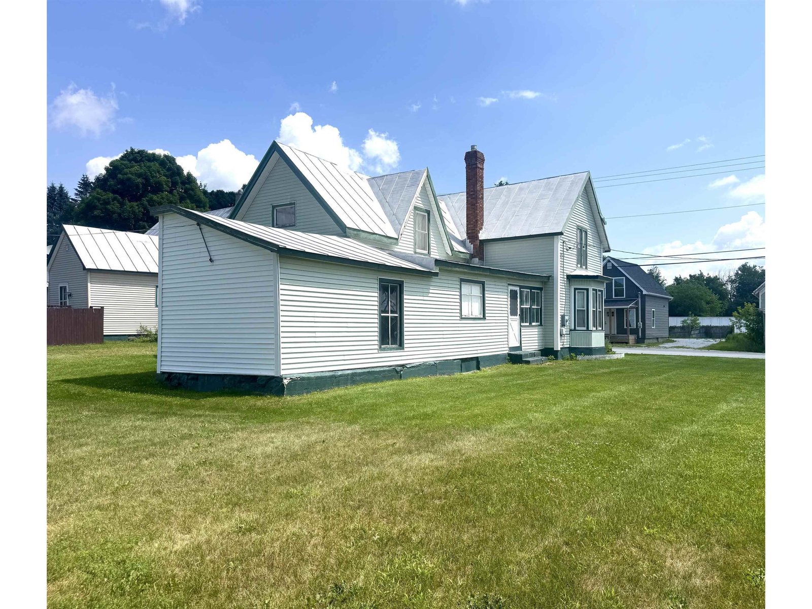 303 Pleasant Street