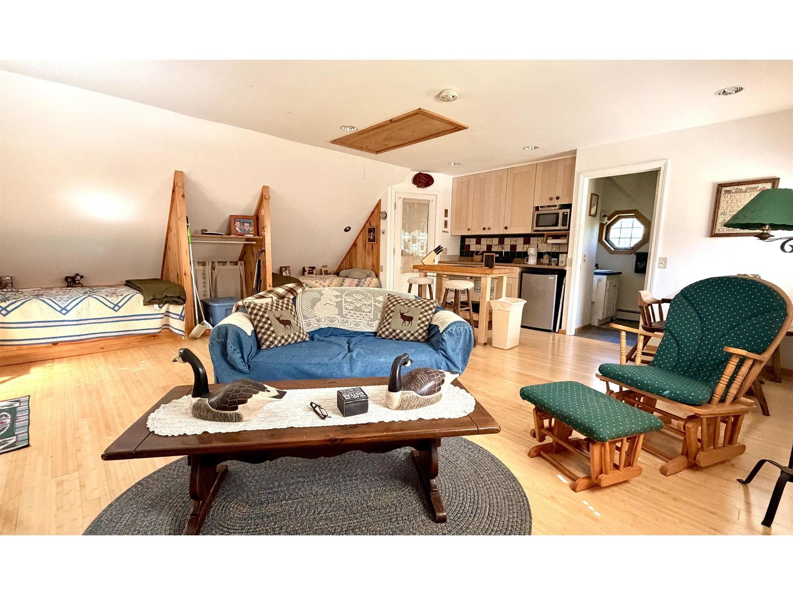 3036 West Woodstock Road