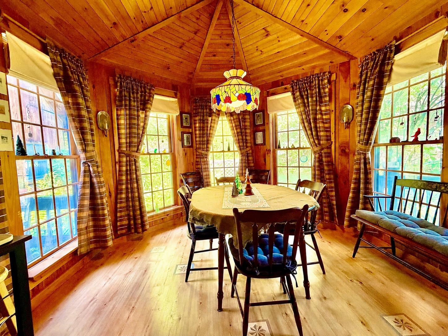 3036 West Woodstock Road