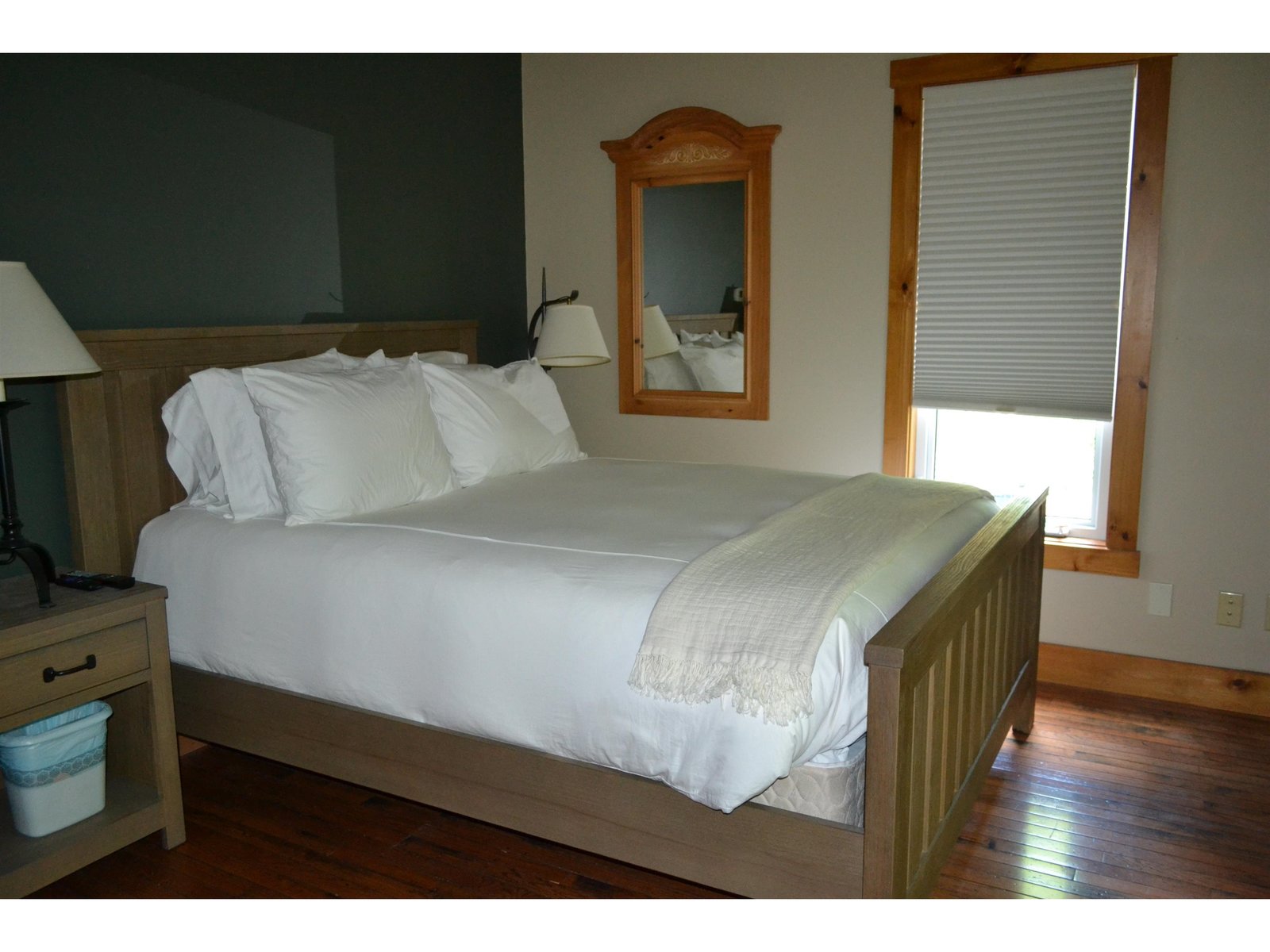 Main Floor 2nd Bedroom