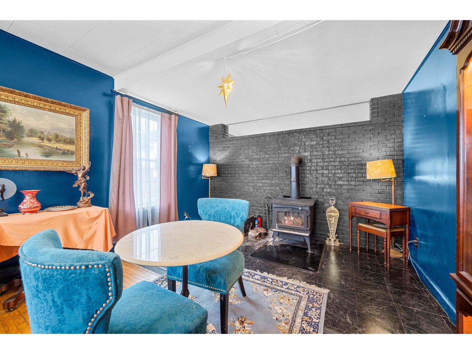 304 Wall Street