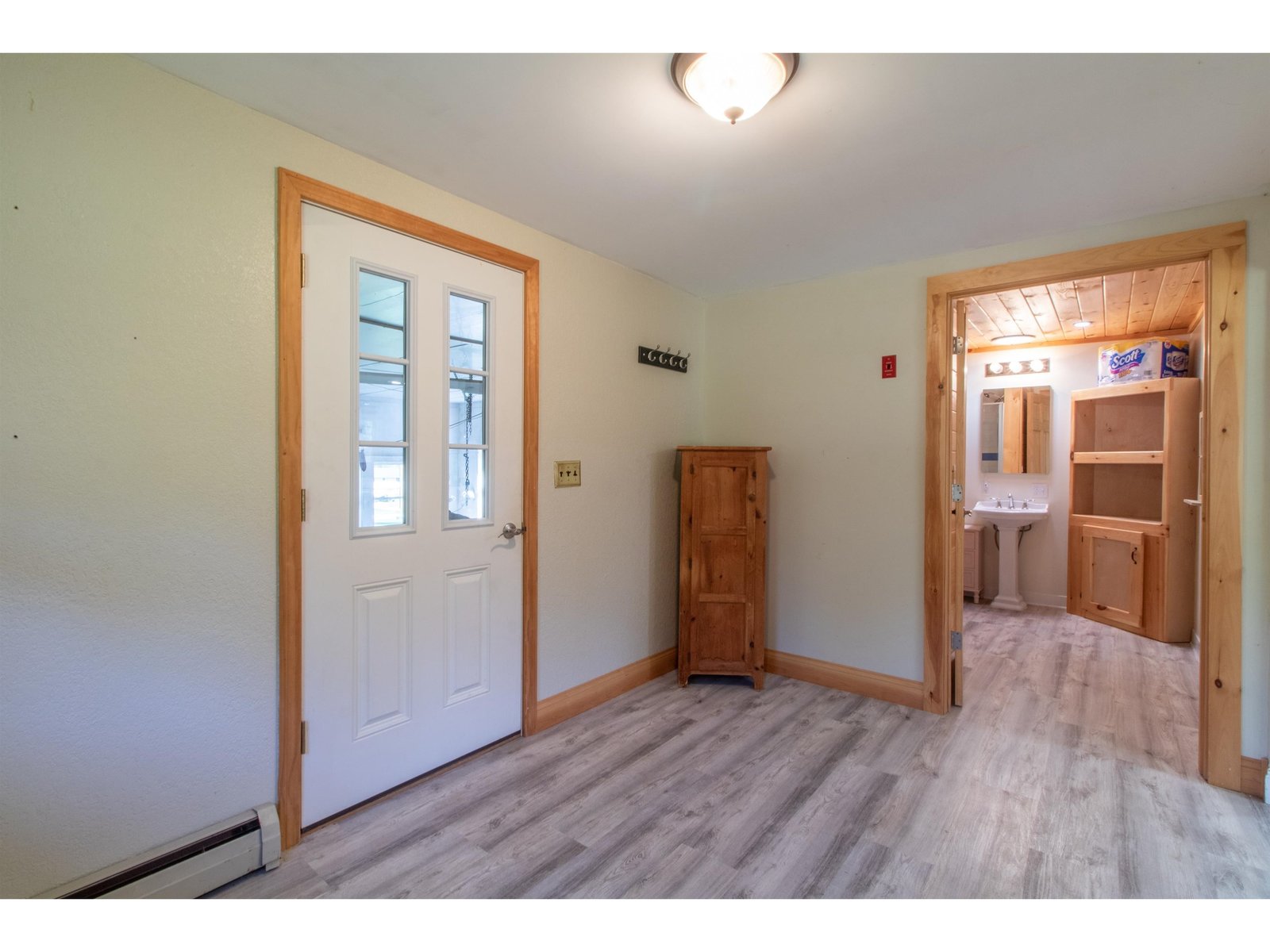 3041 Cross Road