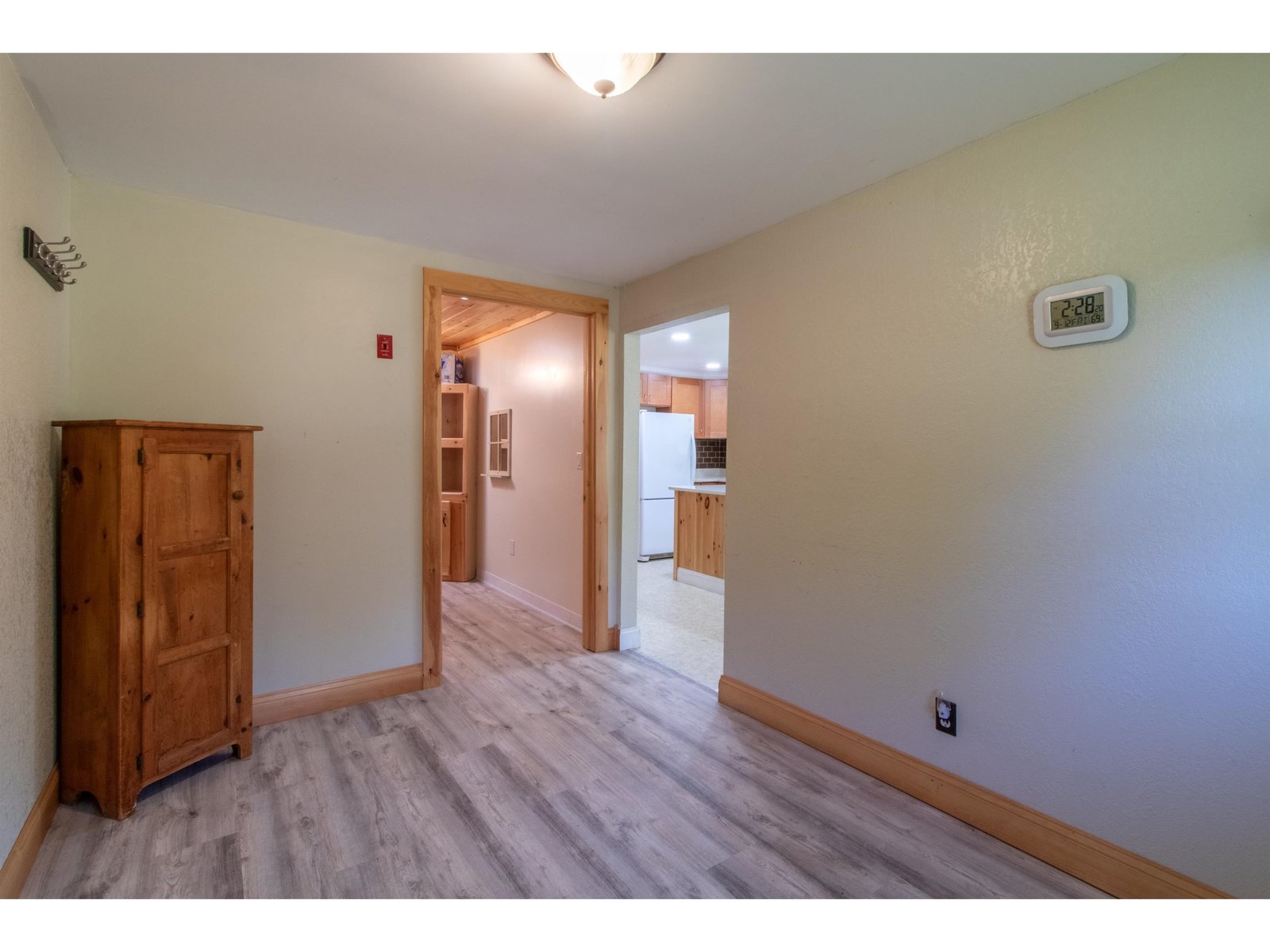 3041 Cross Road