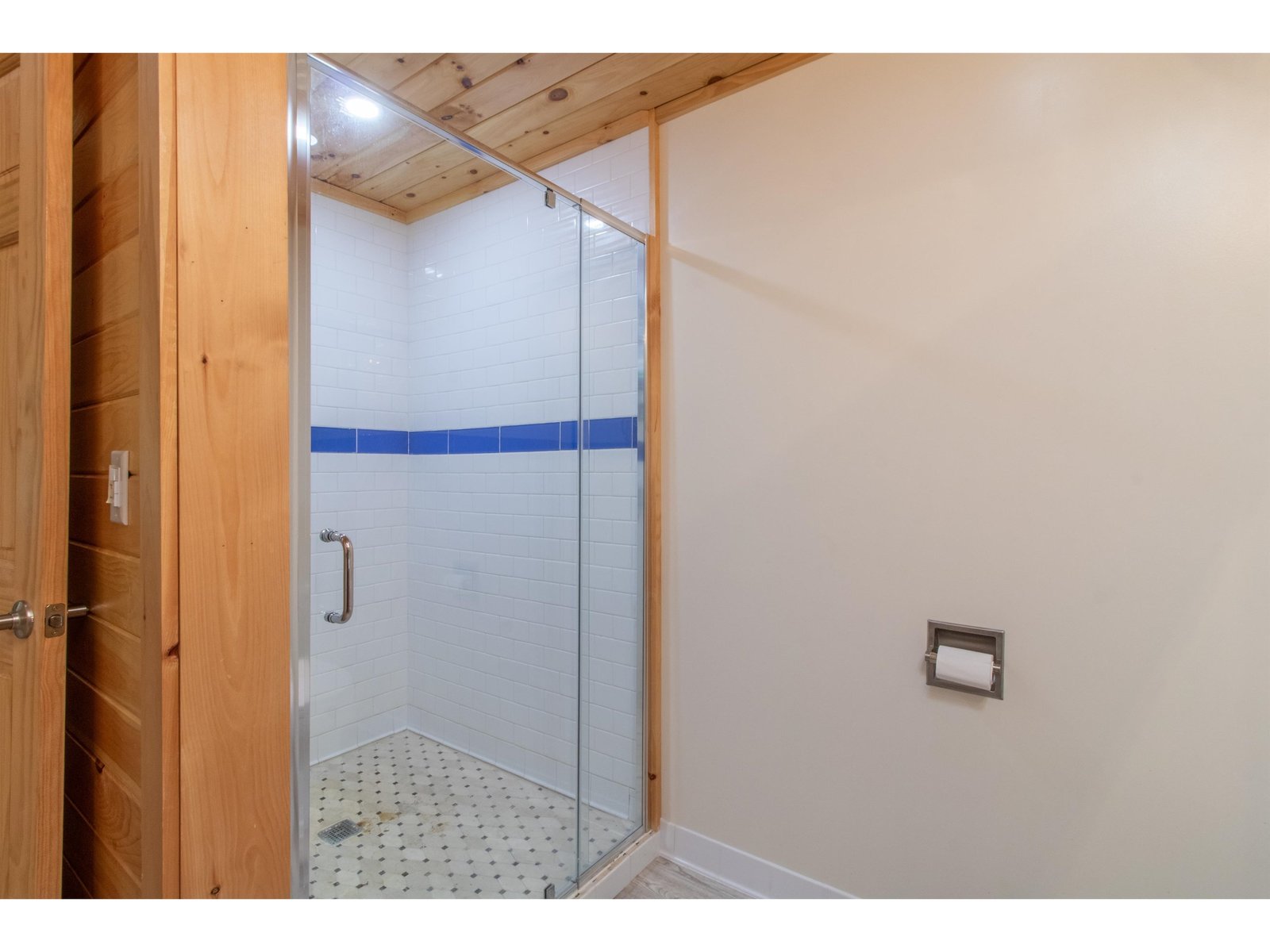 3041 Cross Road