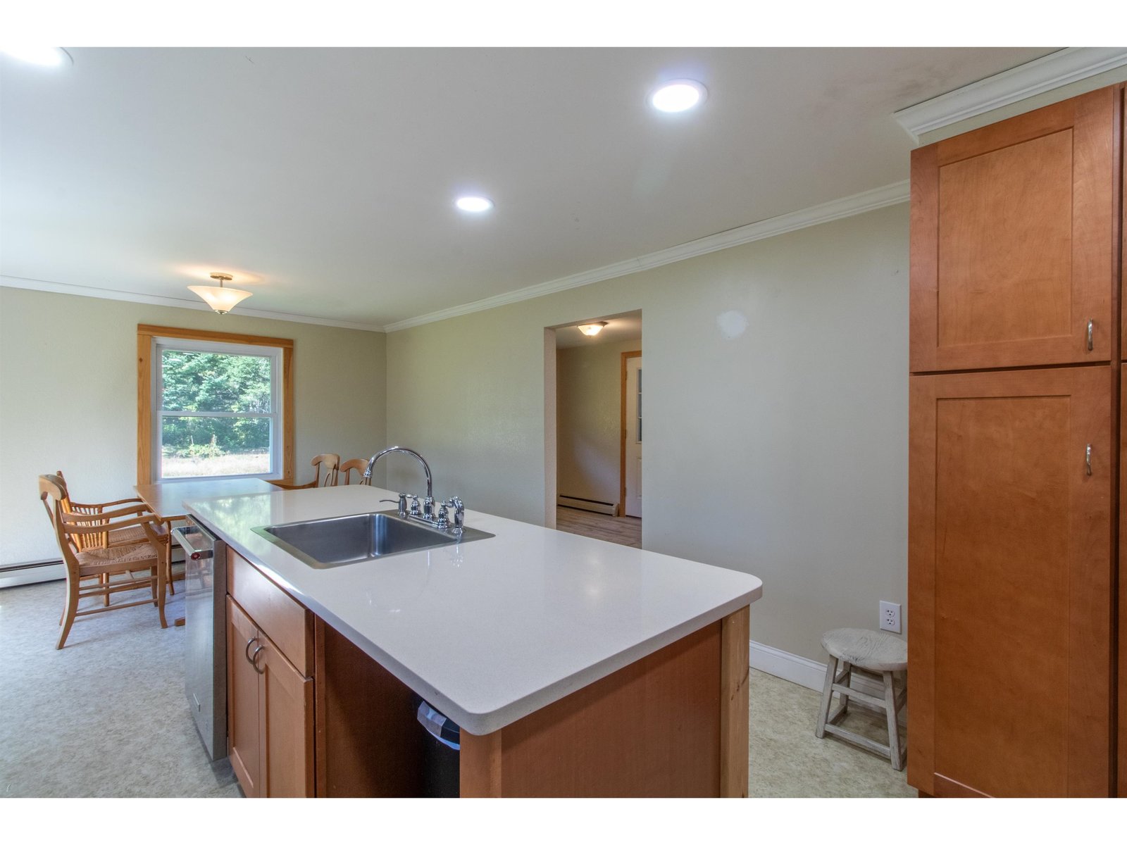 3041 Cross Road