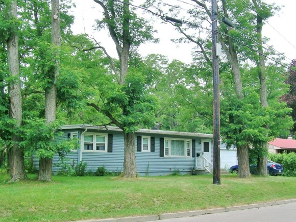 3047 North