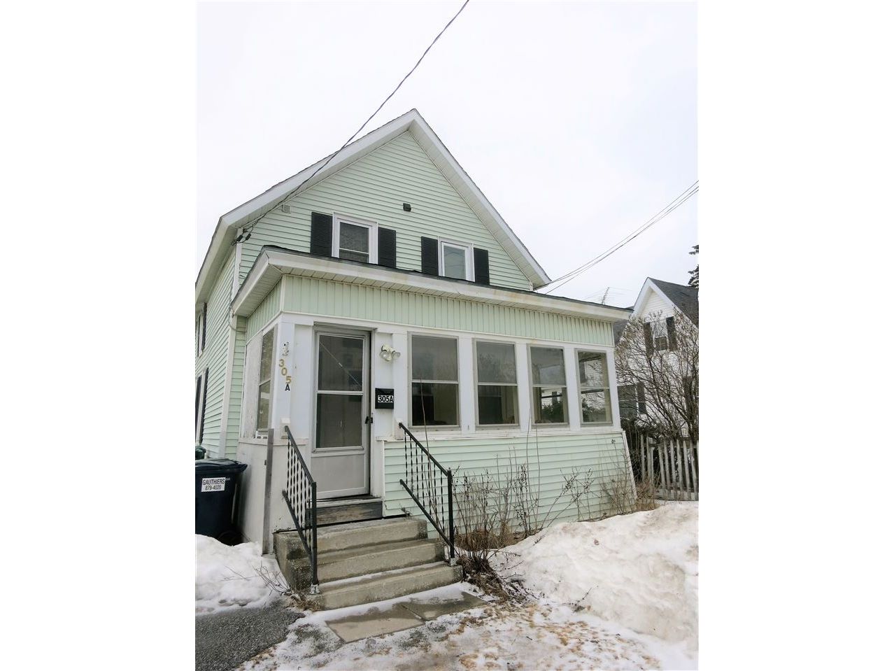 305 Lake Street