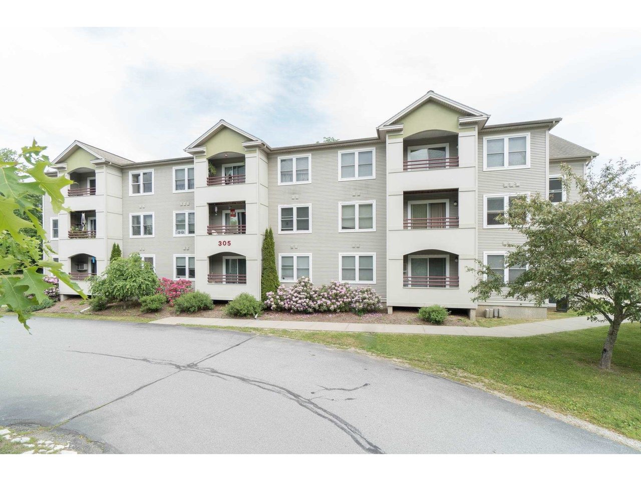 305 Lime Kiln Road, Unit 340 South Burlington, Vermont Sold in 2021