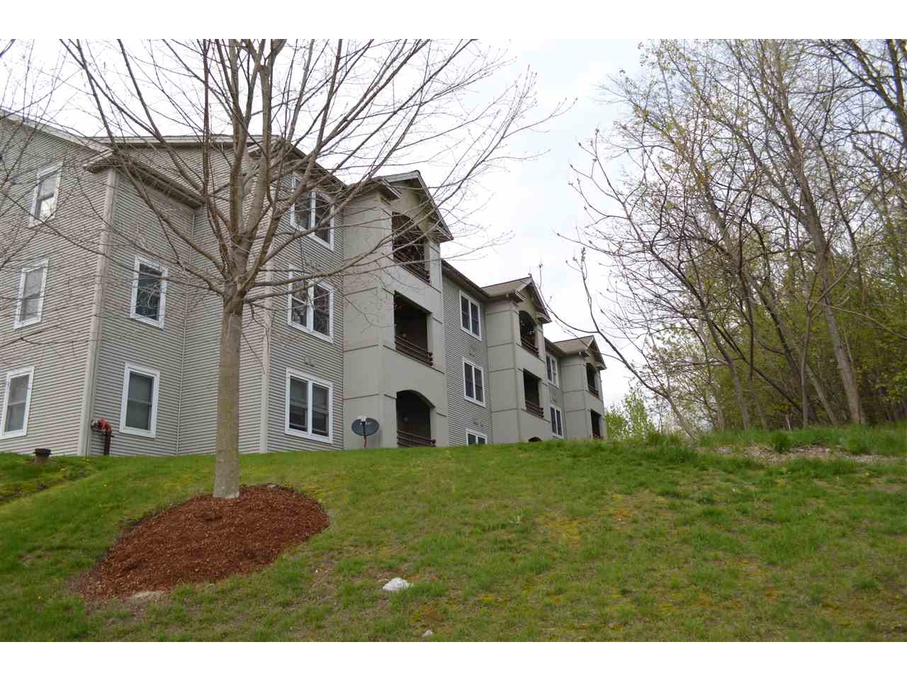 305 Lime Kiln Road, Unit 350 South Burlington, Vermont Sold in 2017