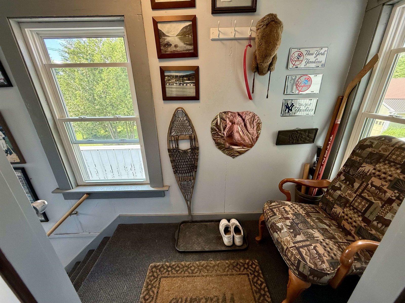 Unit 2 | Entrance Stairs/Mudroom