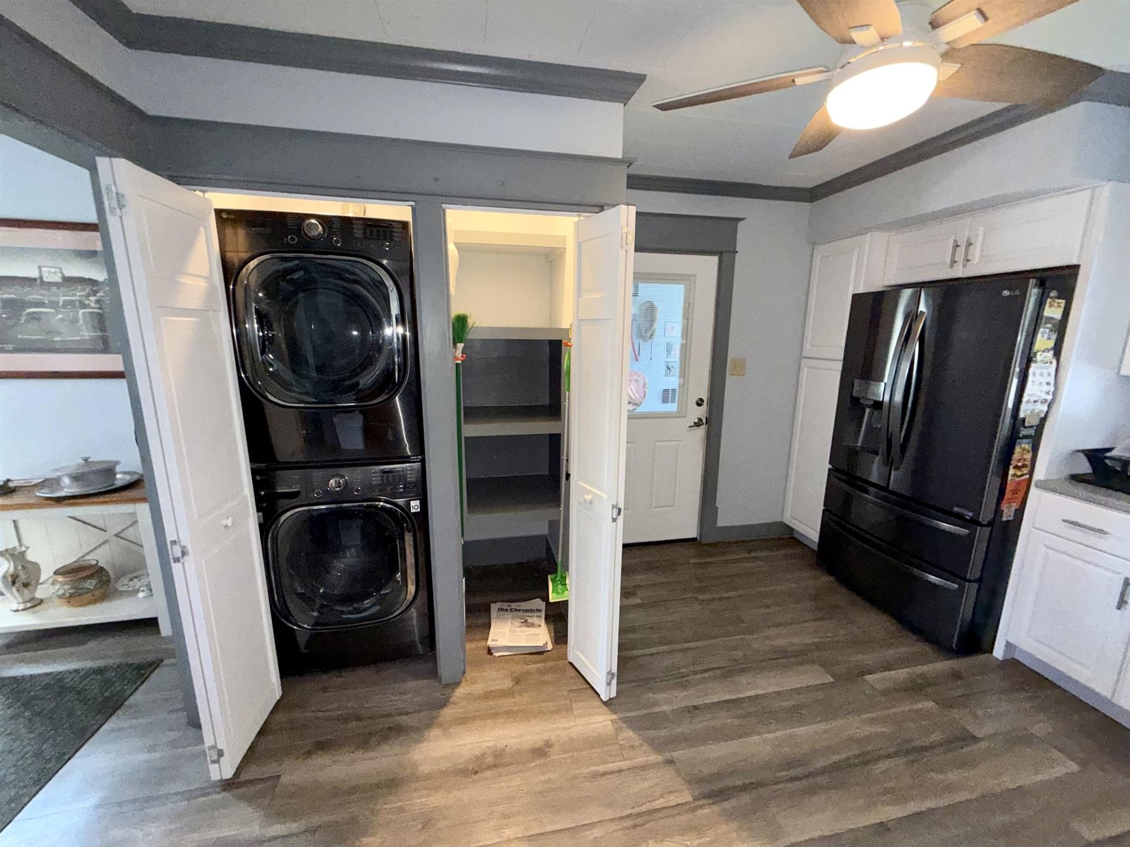 Unit 2 | W/D & Pantry