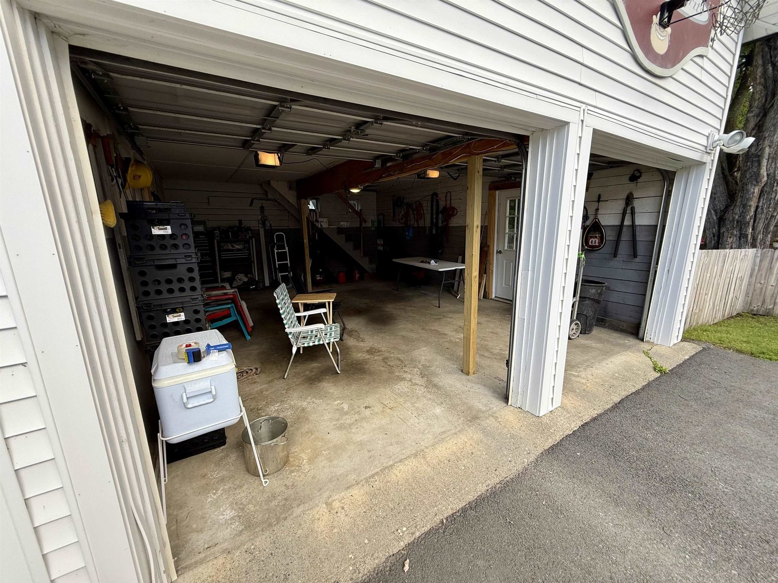 2-Car Garage