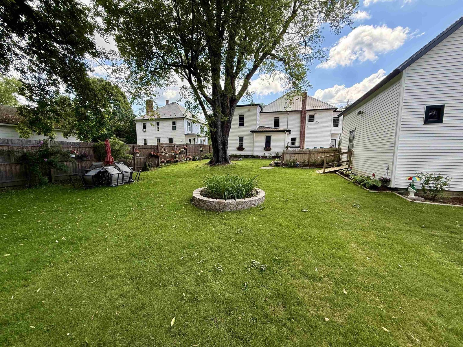 Nicely Manicured Property
