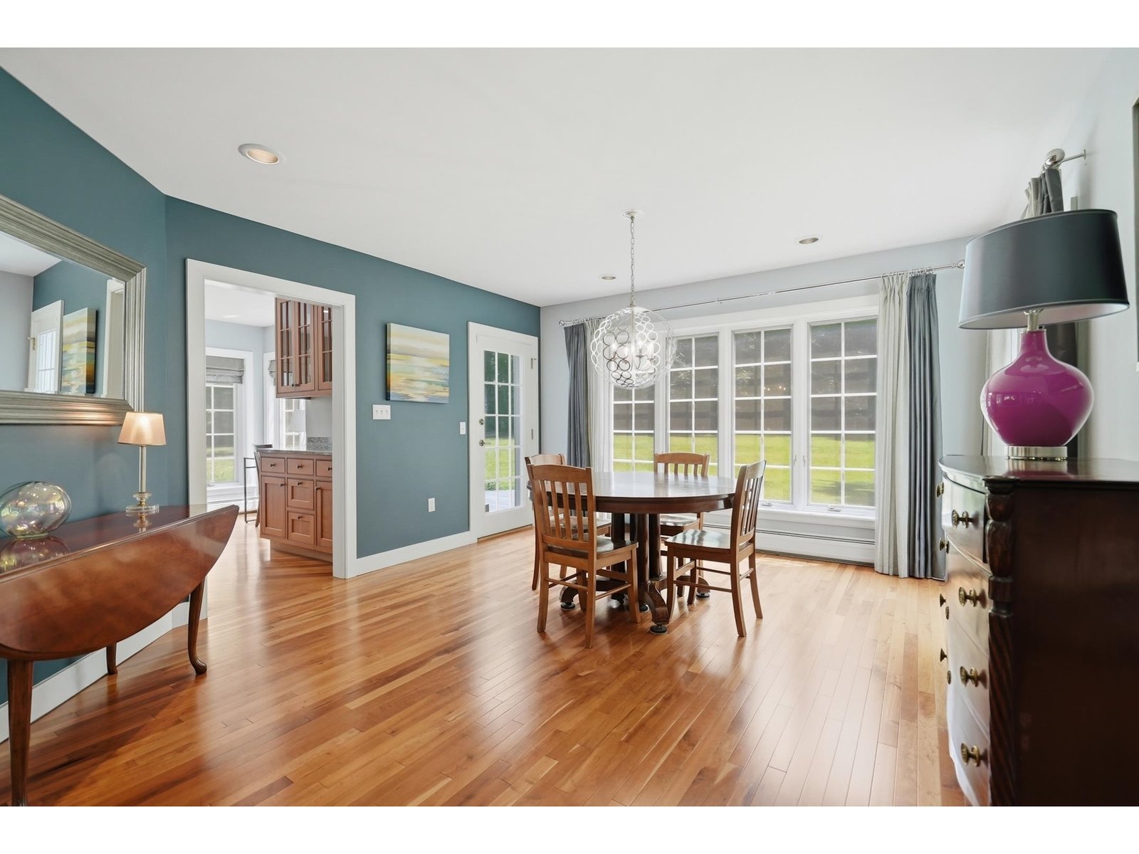 305 Westview Drive