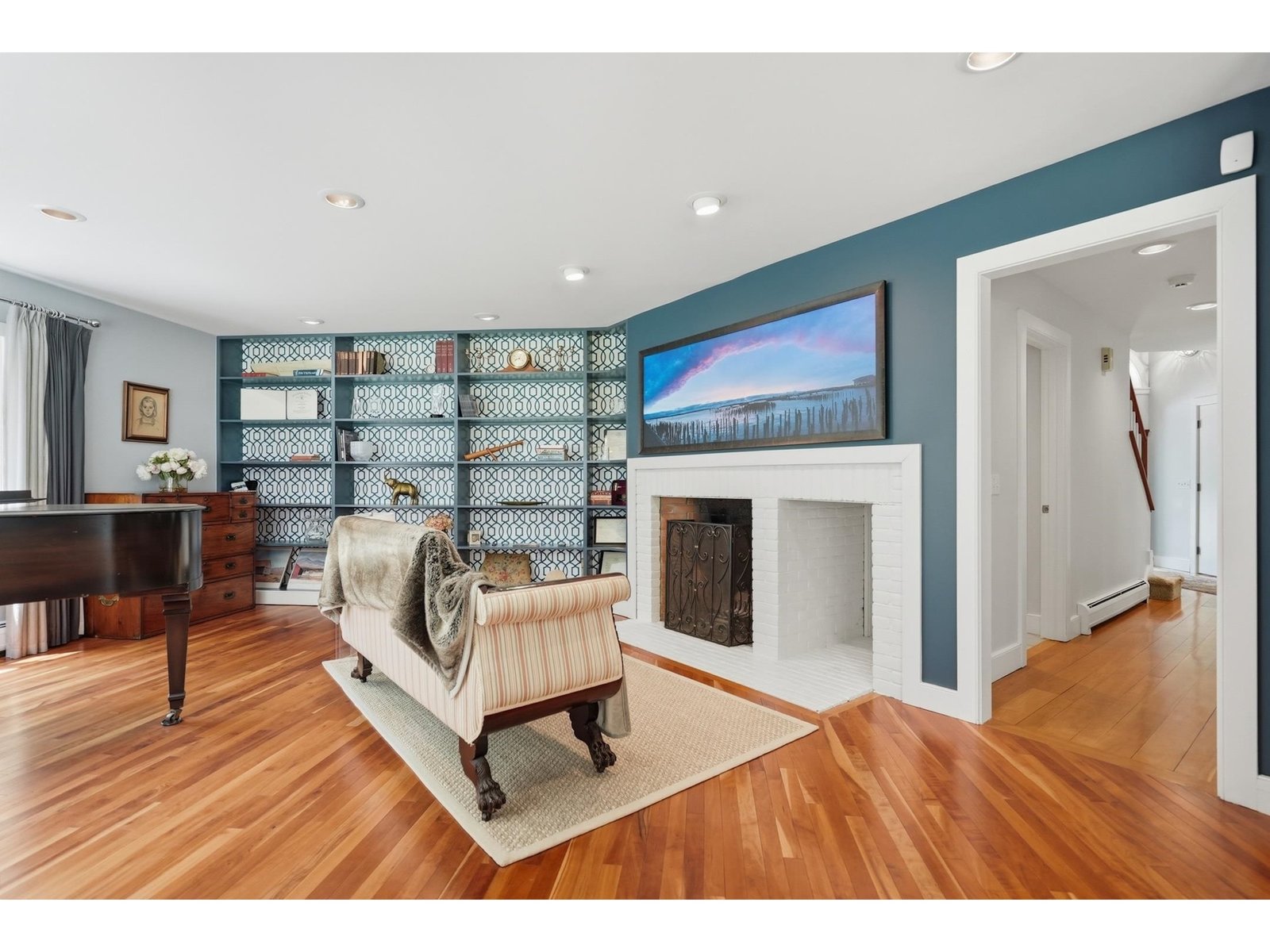 305 Westview Drive