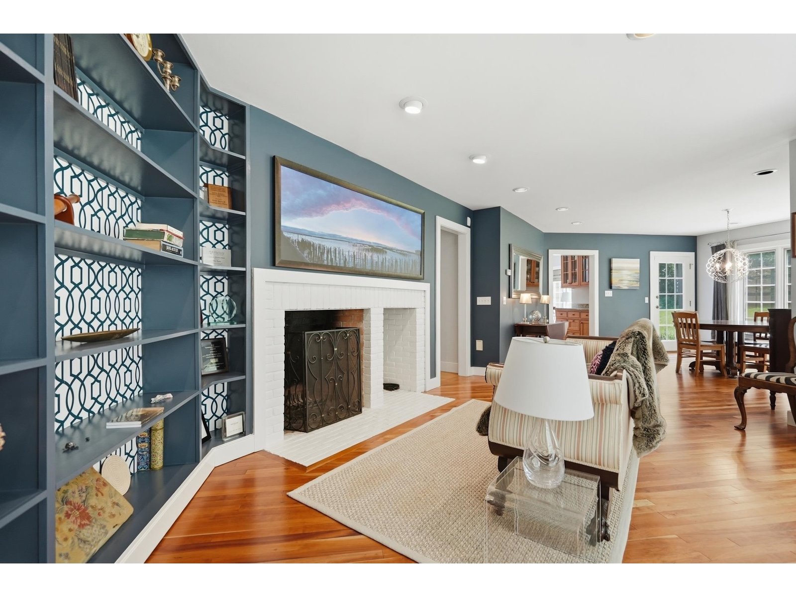 305 Westview Drive