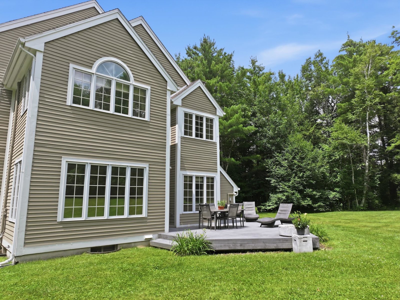 305 Westview Drive