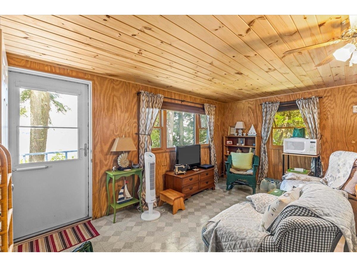 306 Hammond Shore Road