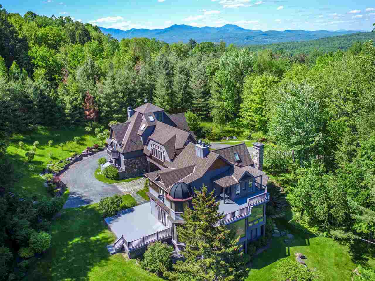 3090 Stowe Hollow Road