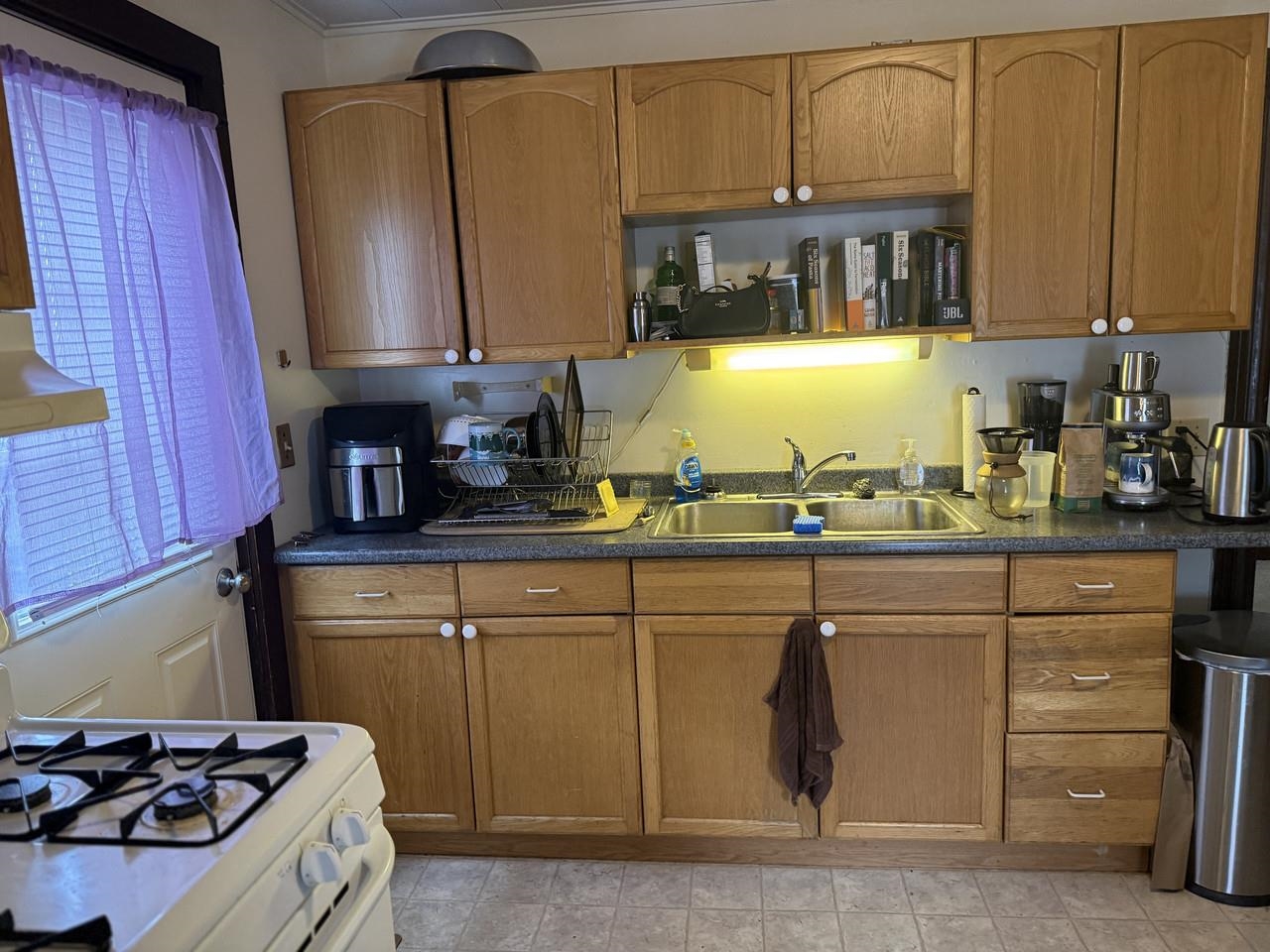 31-33 Hickok Place
