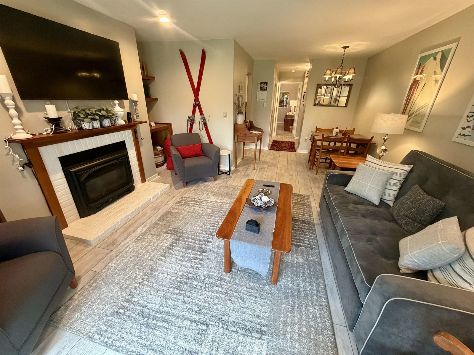 31 Christmas Tree Road, Unit 2