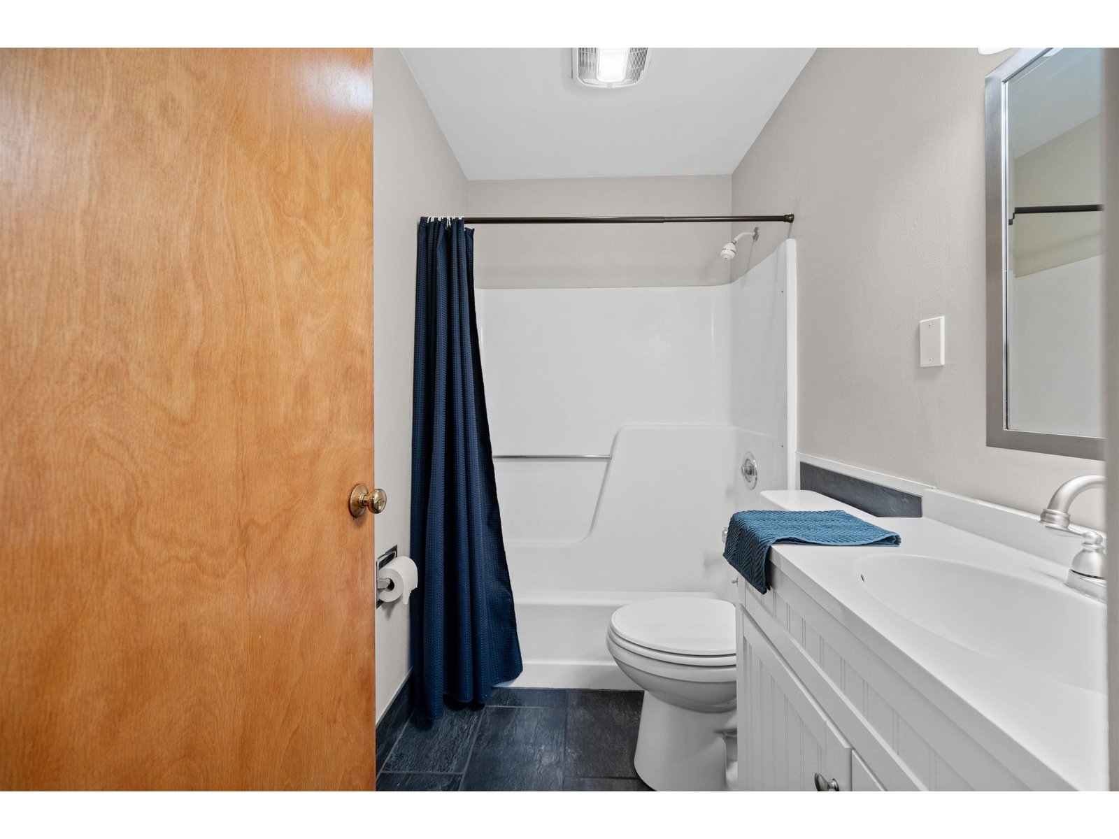 31 Christmas Tree Road, Unit 3