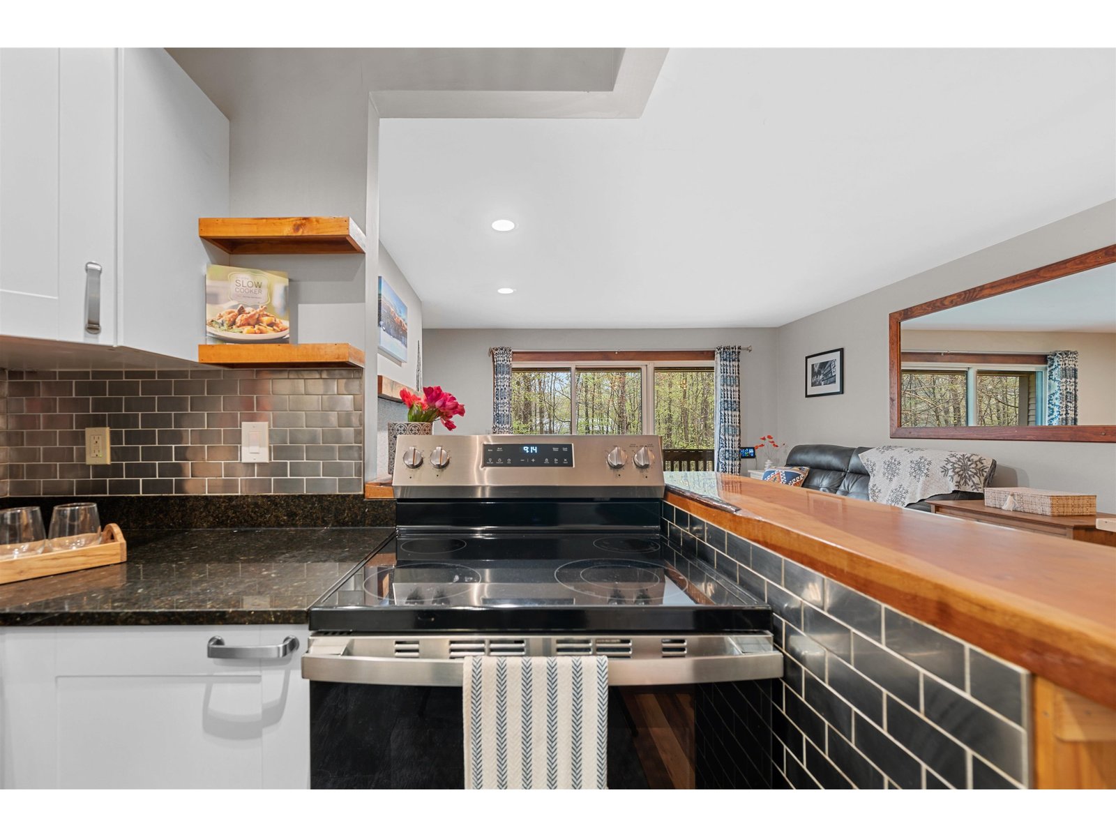 31 Christmas Tree Road, Unit 3