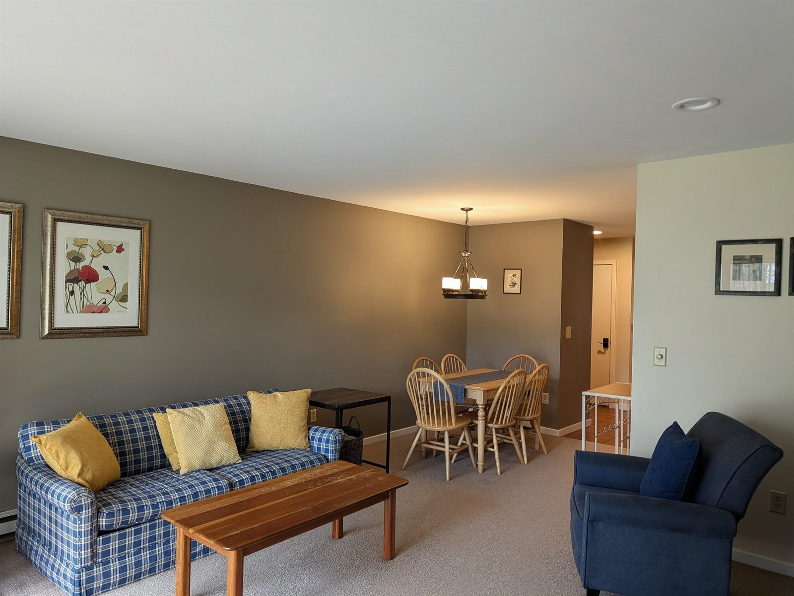 31 Christmas Tree Road, Unit 5