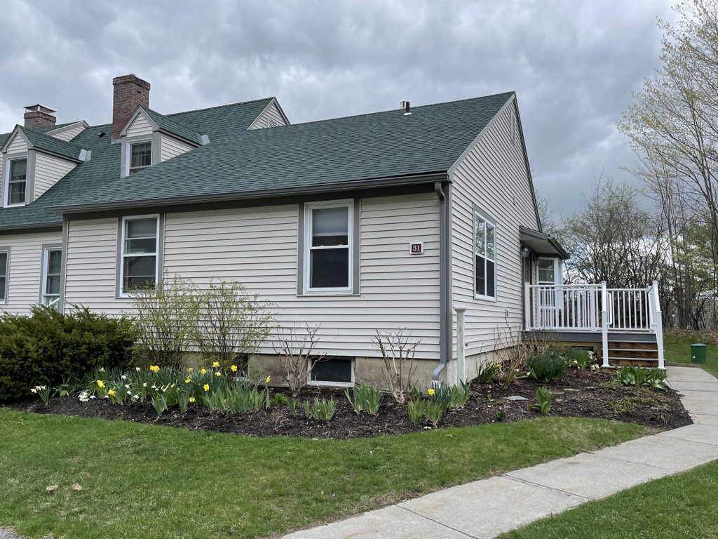31 Evergreen Lane