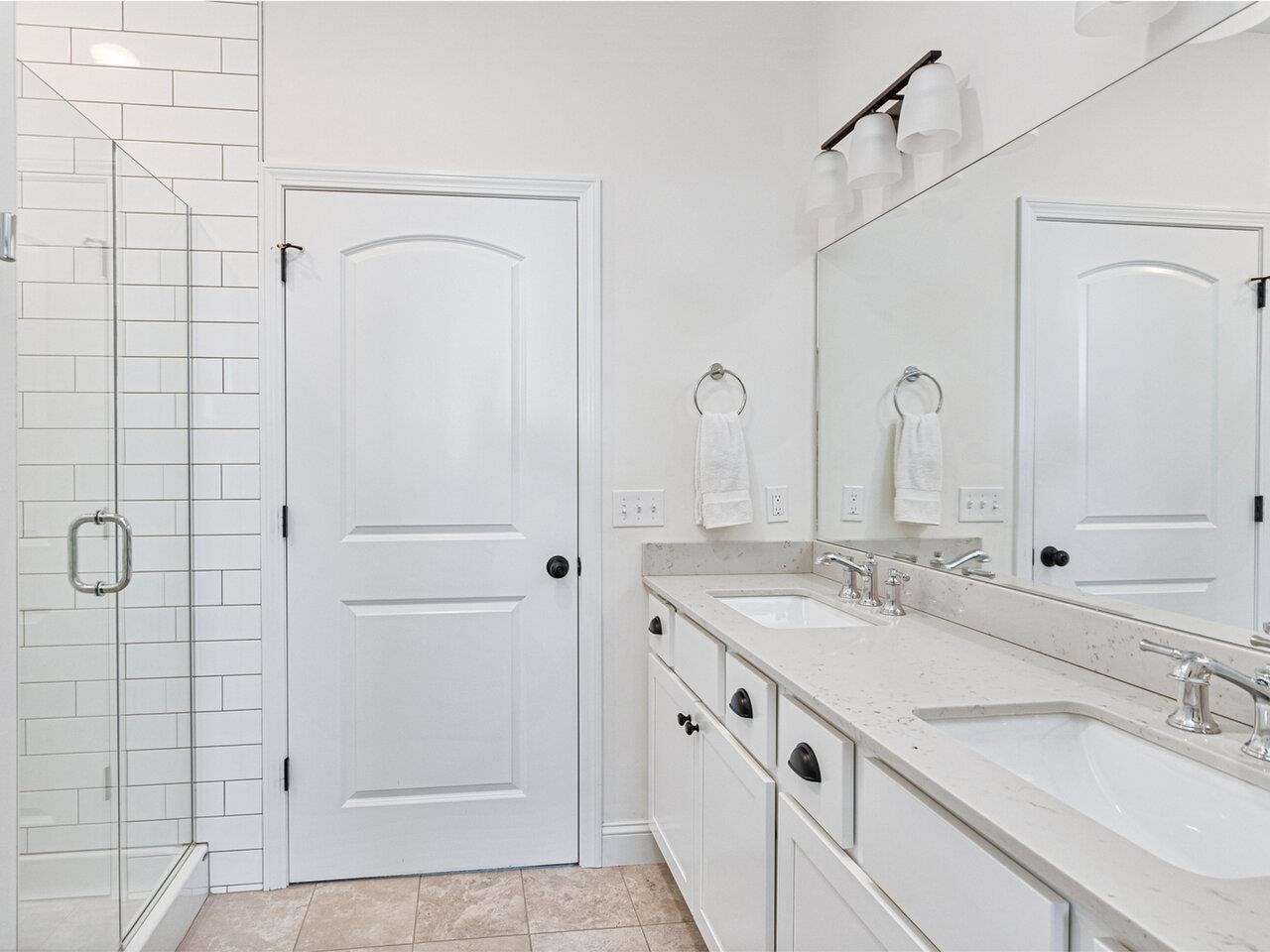 Wonderful double sinks!