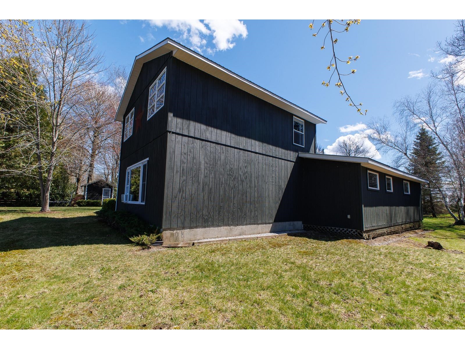 31 Leo Drive