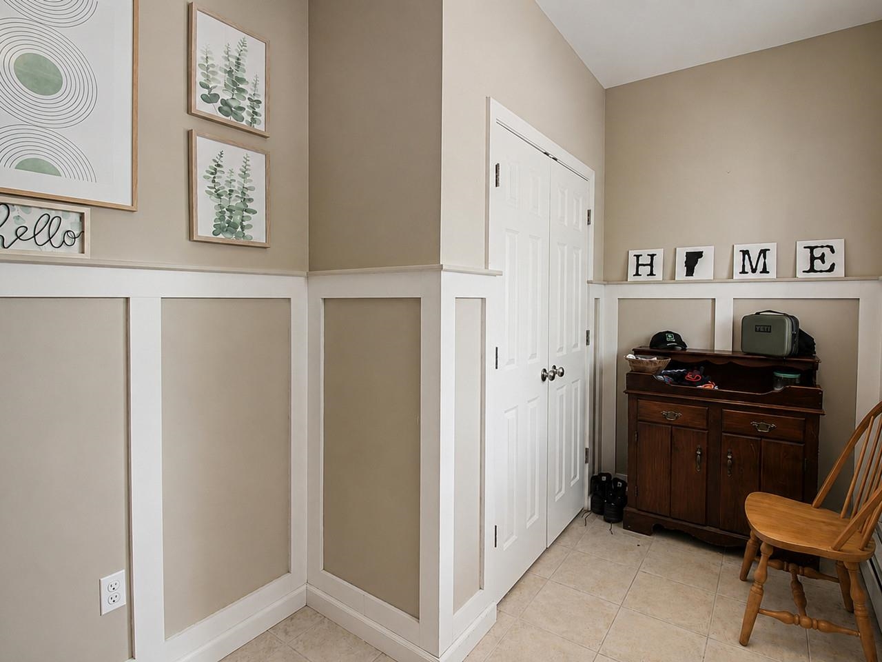 Foyer with Closet