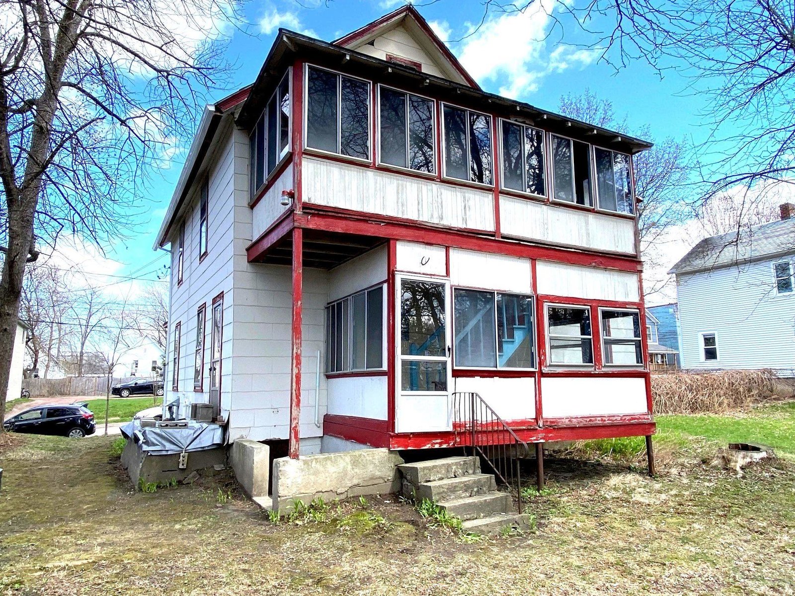 31 Marble Avenue