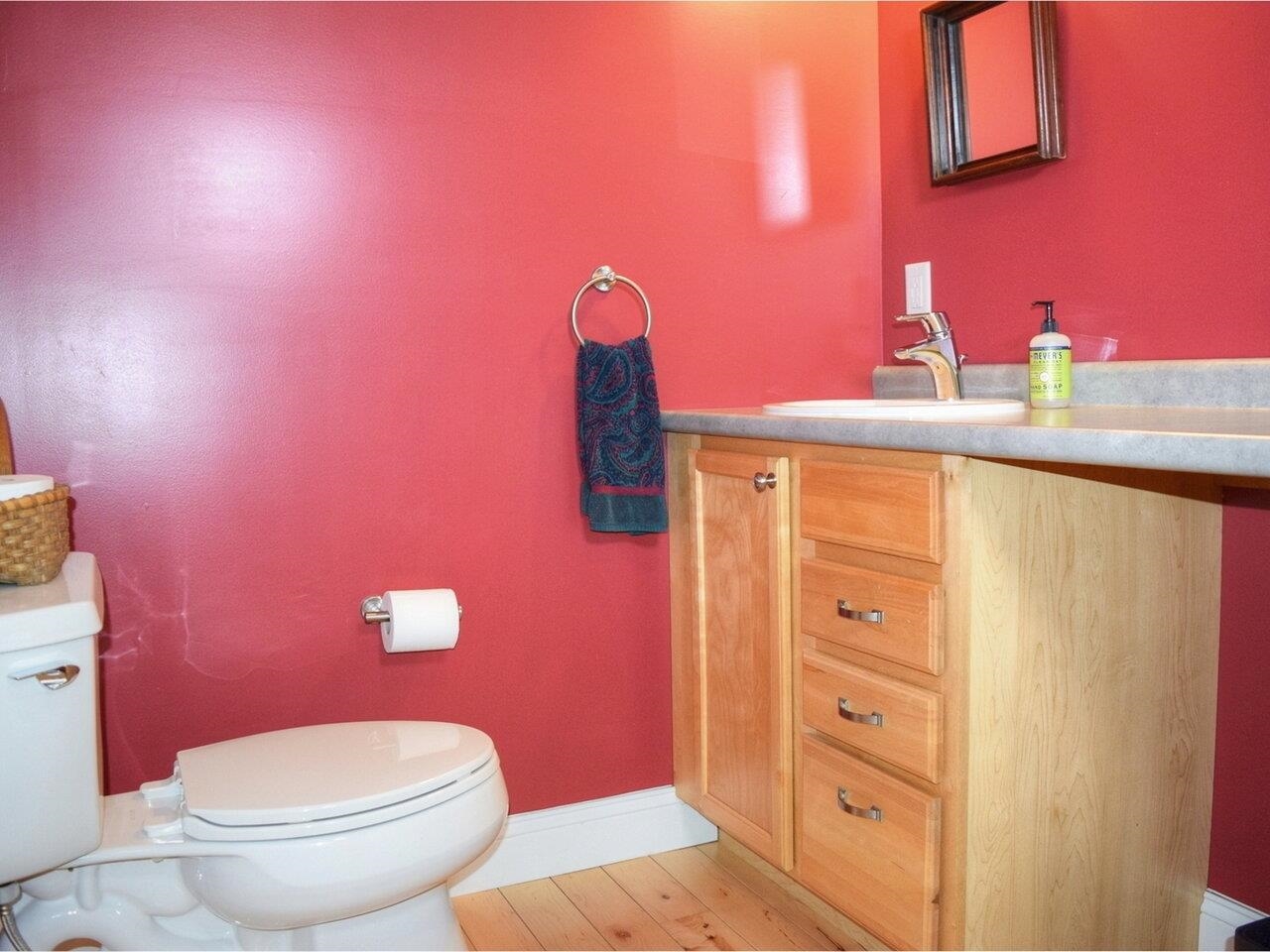 1st Floor 1/2 Bath