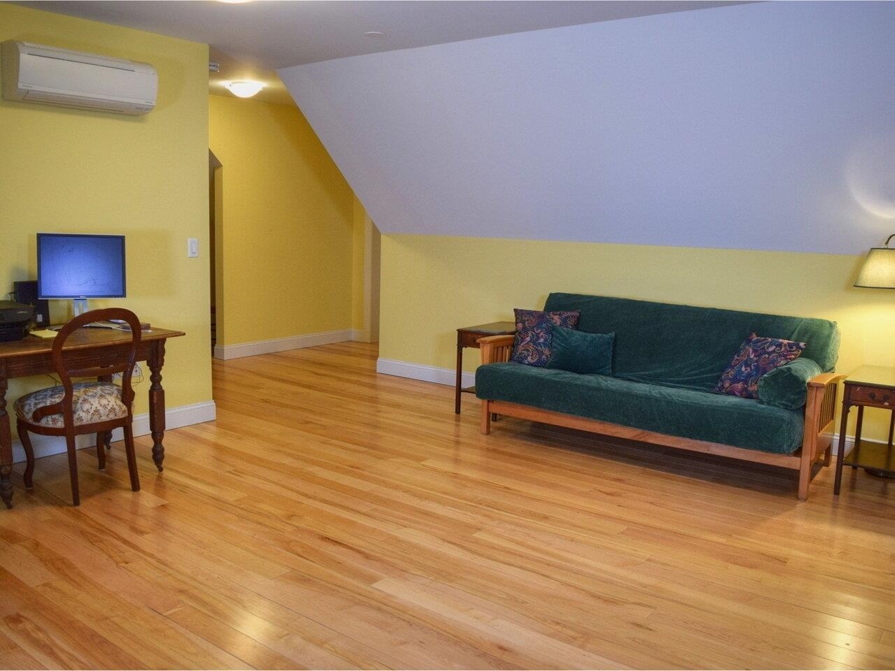 2nd Floor Family Room