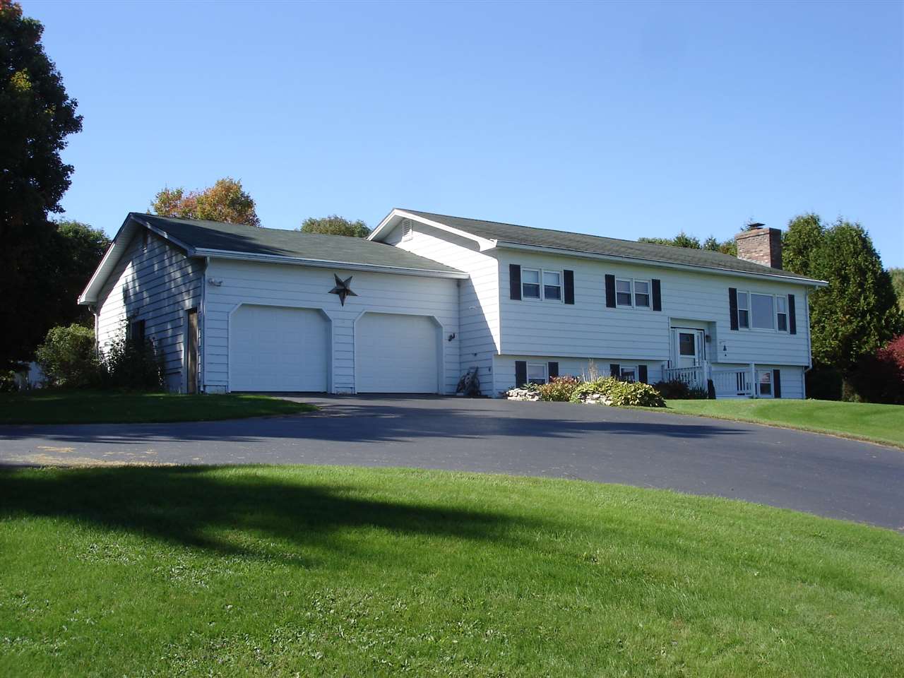 3117 Lake Road