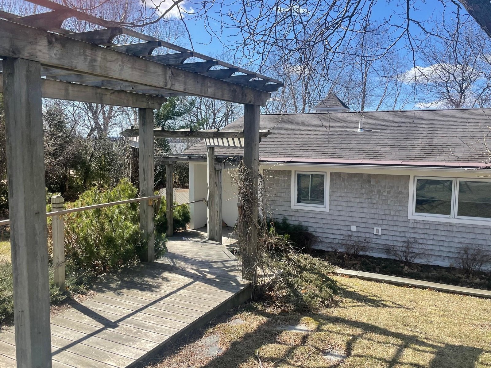312 Lakewood Drive