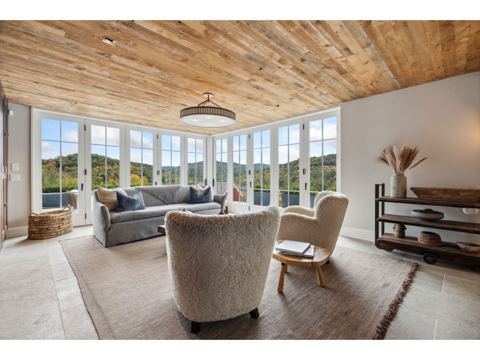 3147 Mount Hunger Road