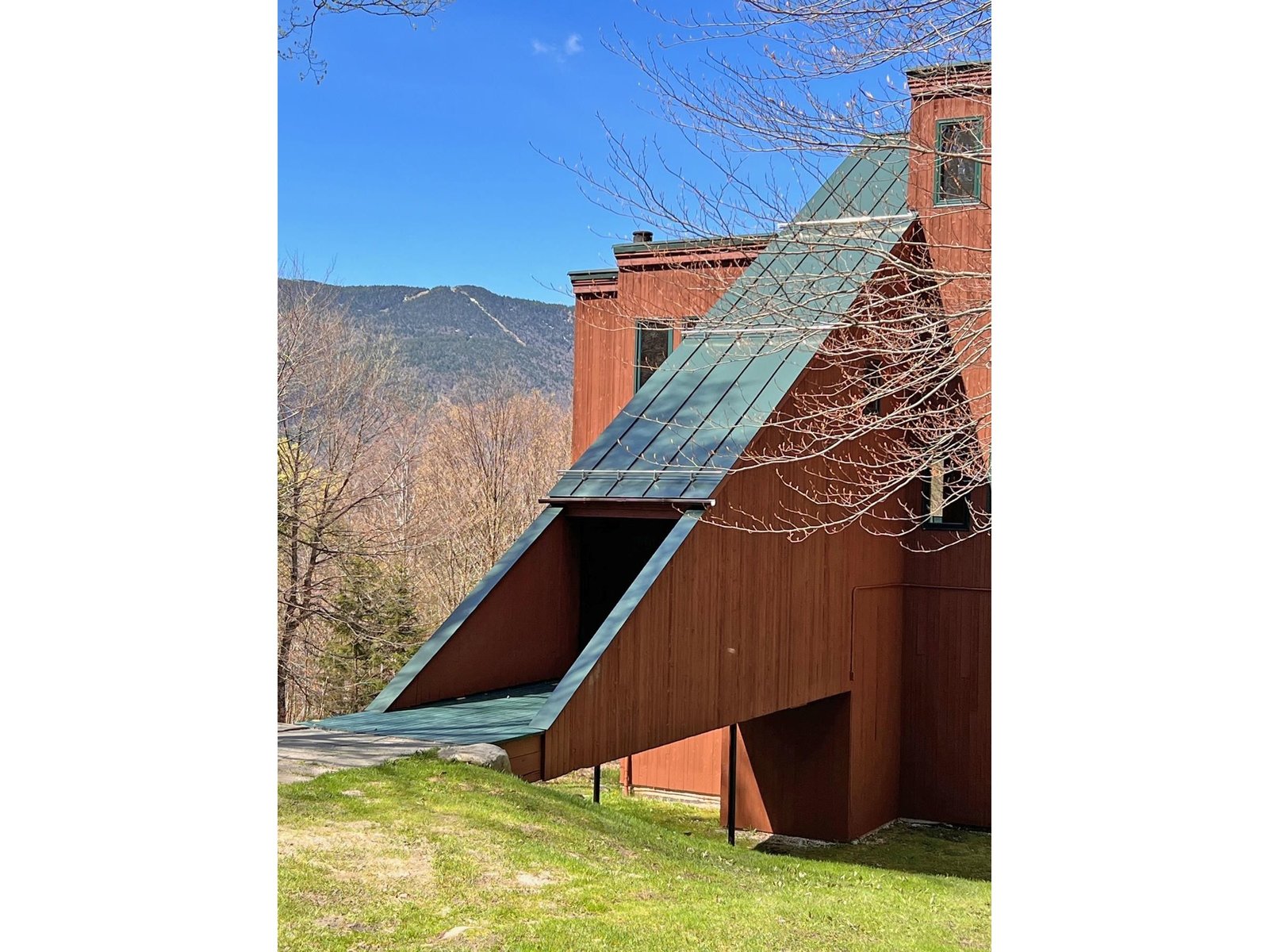 315 Mad River View