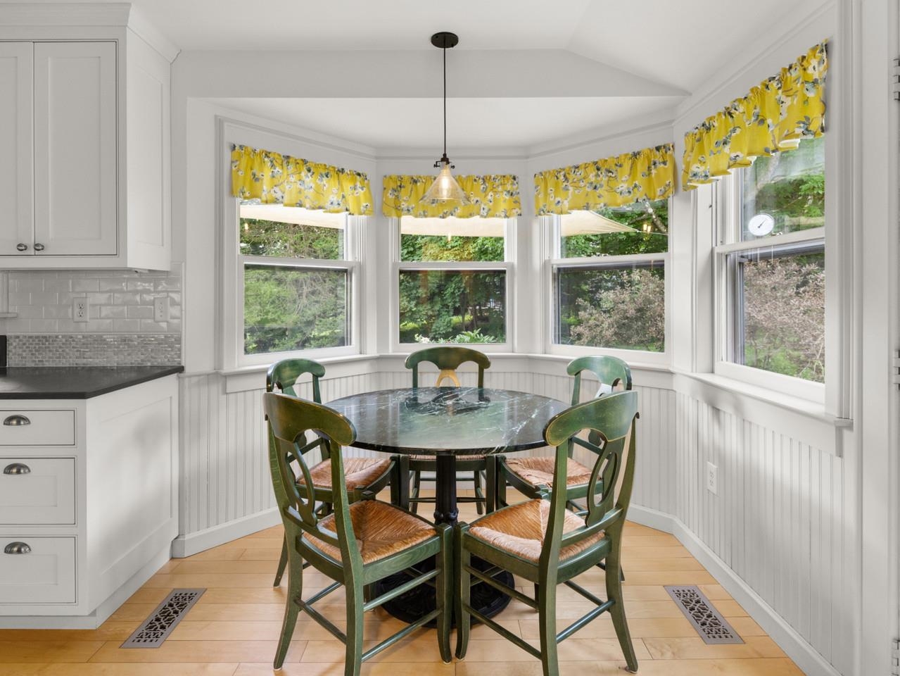 Large breakfast nook