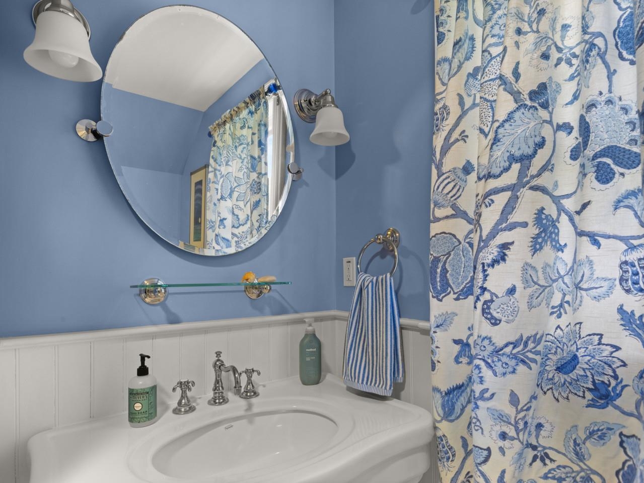 3/4 bath w/heated floors