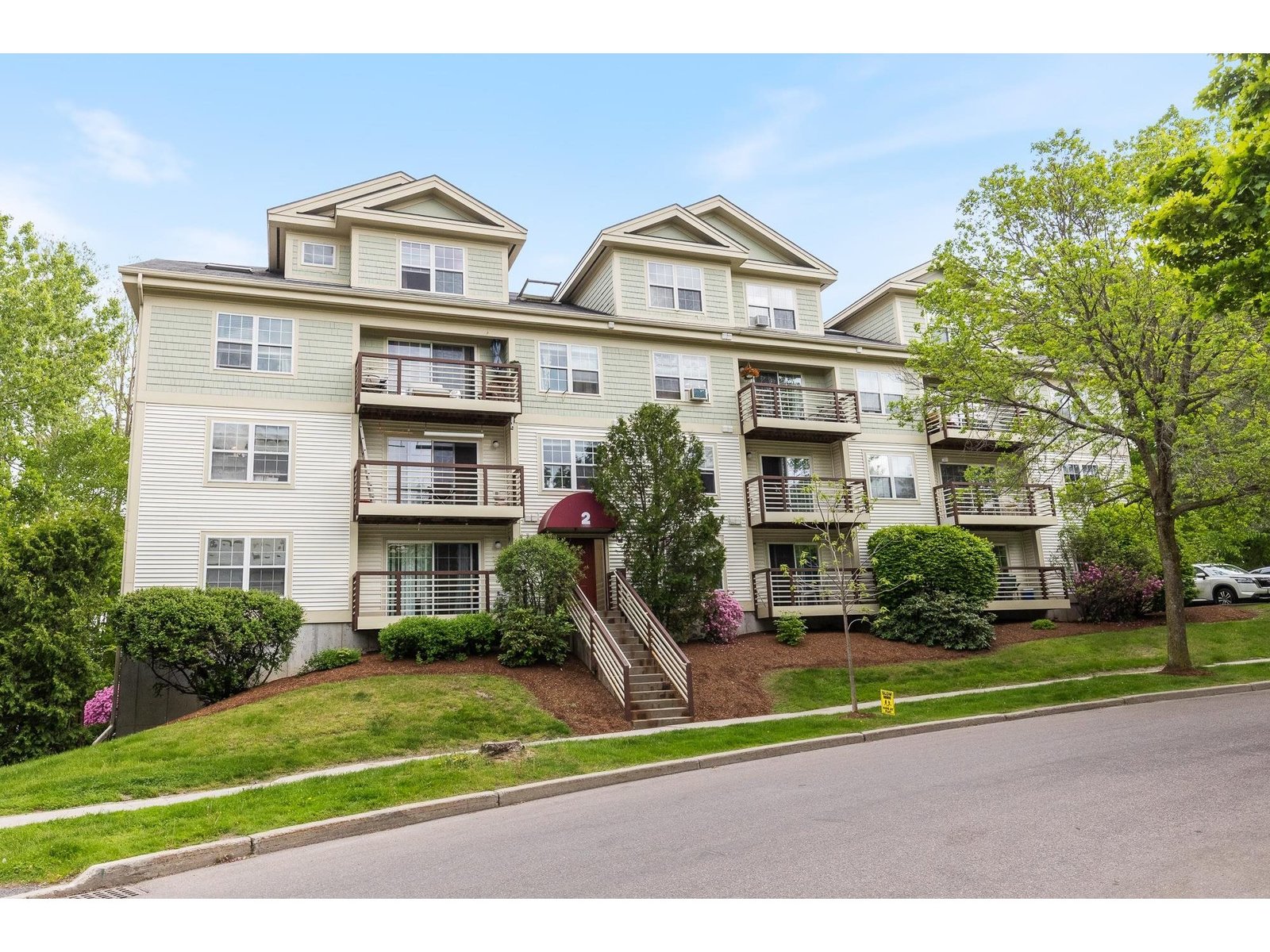 317 Hildred Drive, Burlington