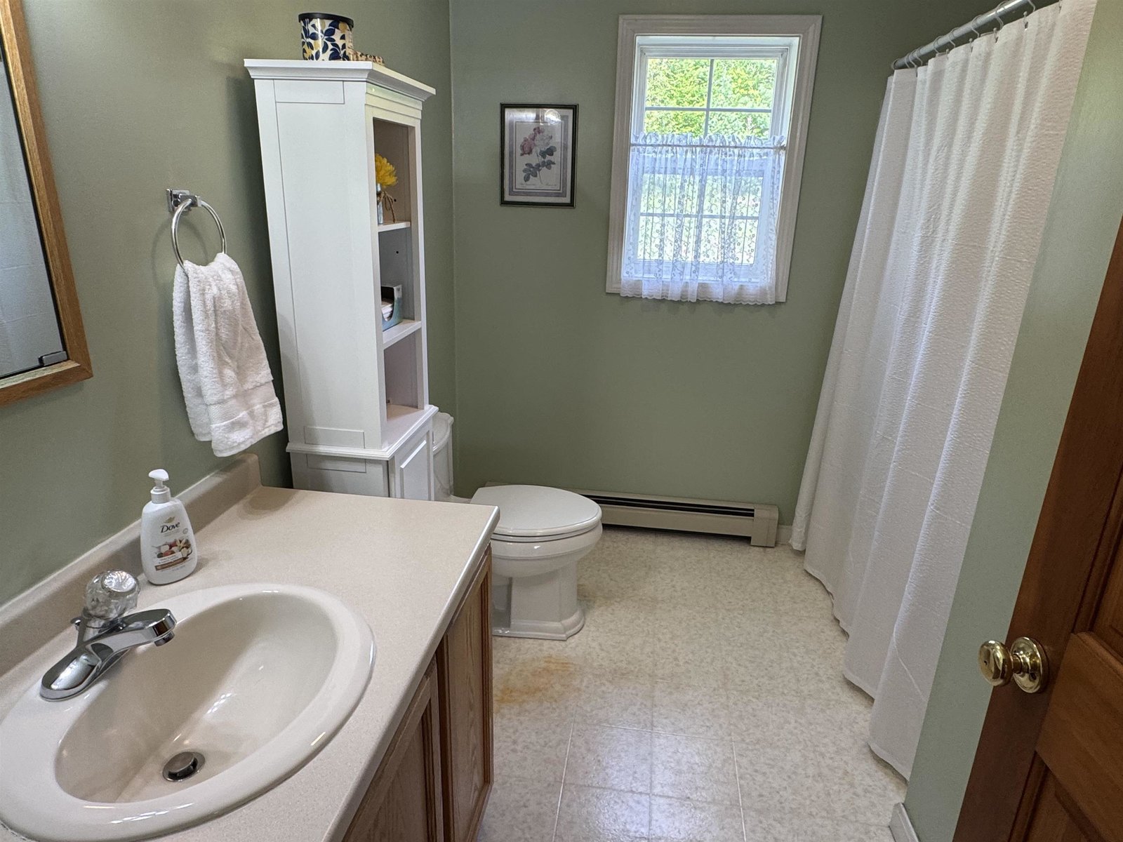 1st Floor Full Bath