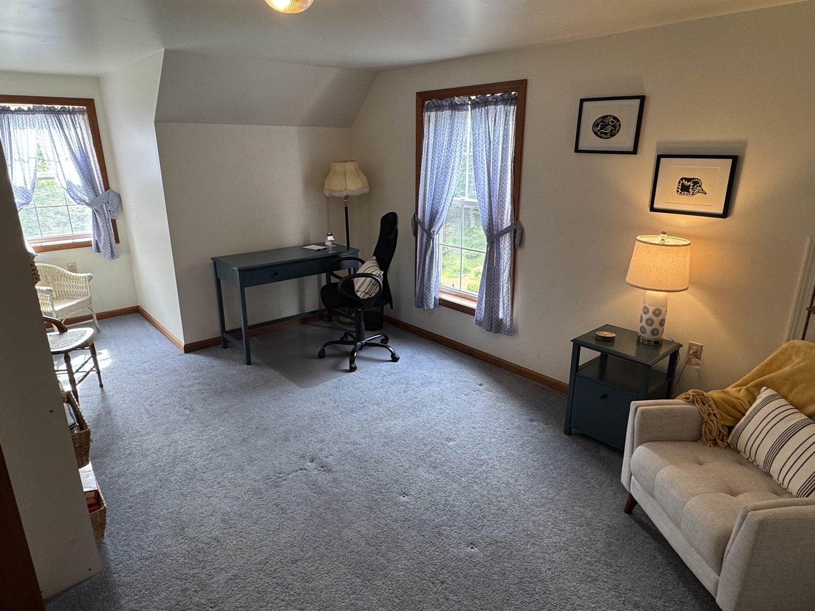 3rd bedroom Upstairs