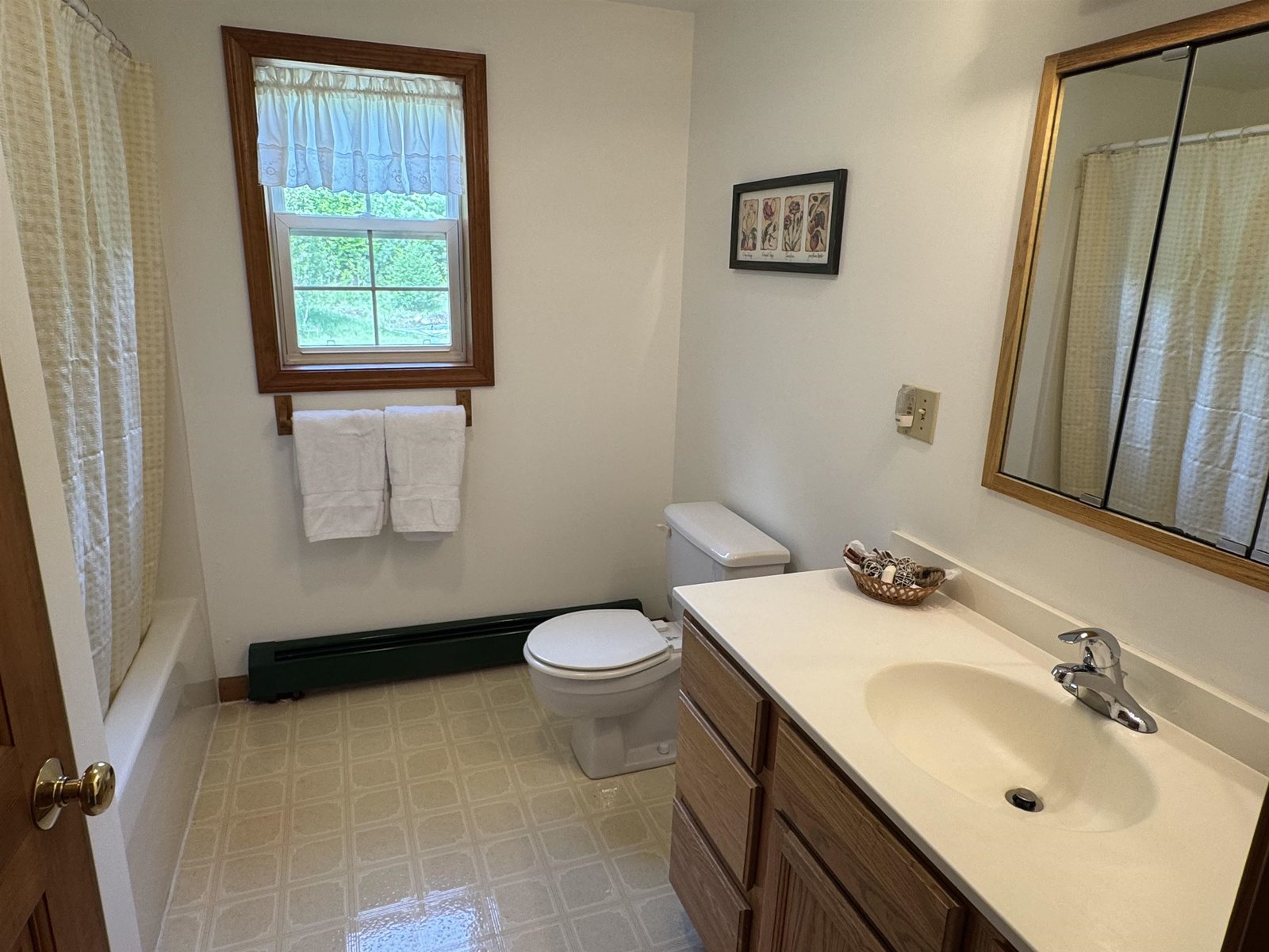 2nd Floor Full Bath
