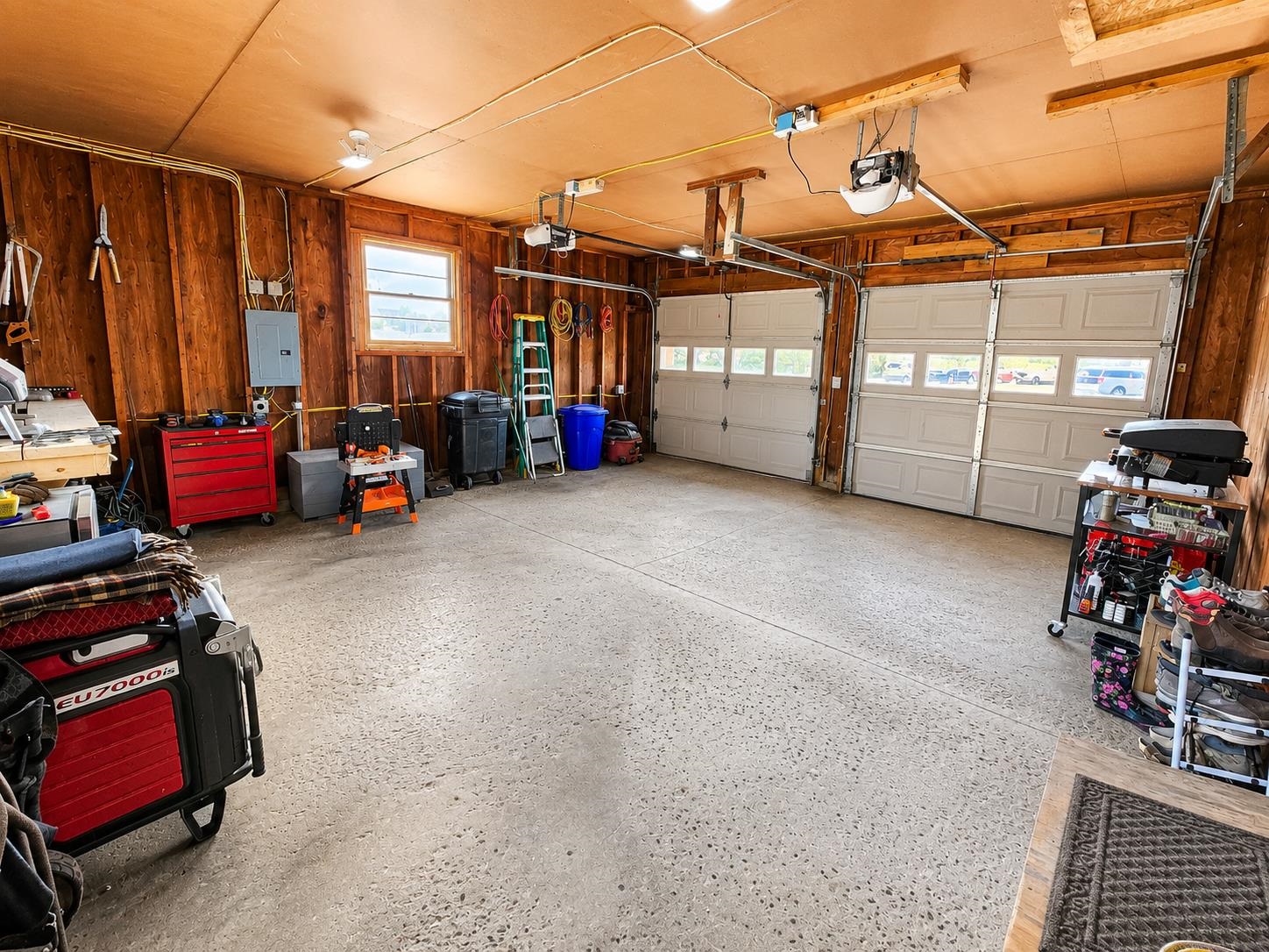 2-Car Garage