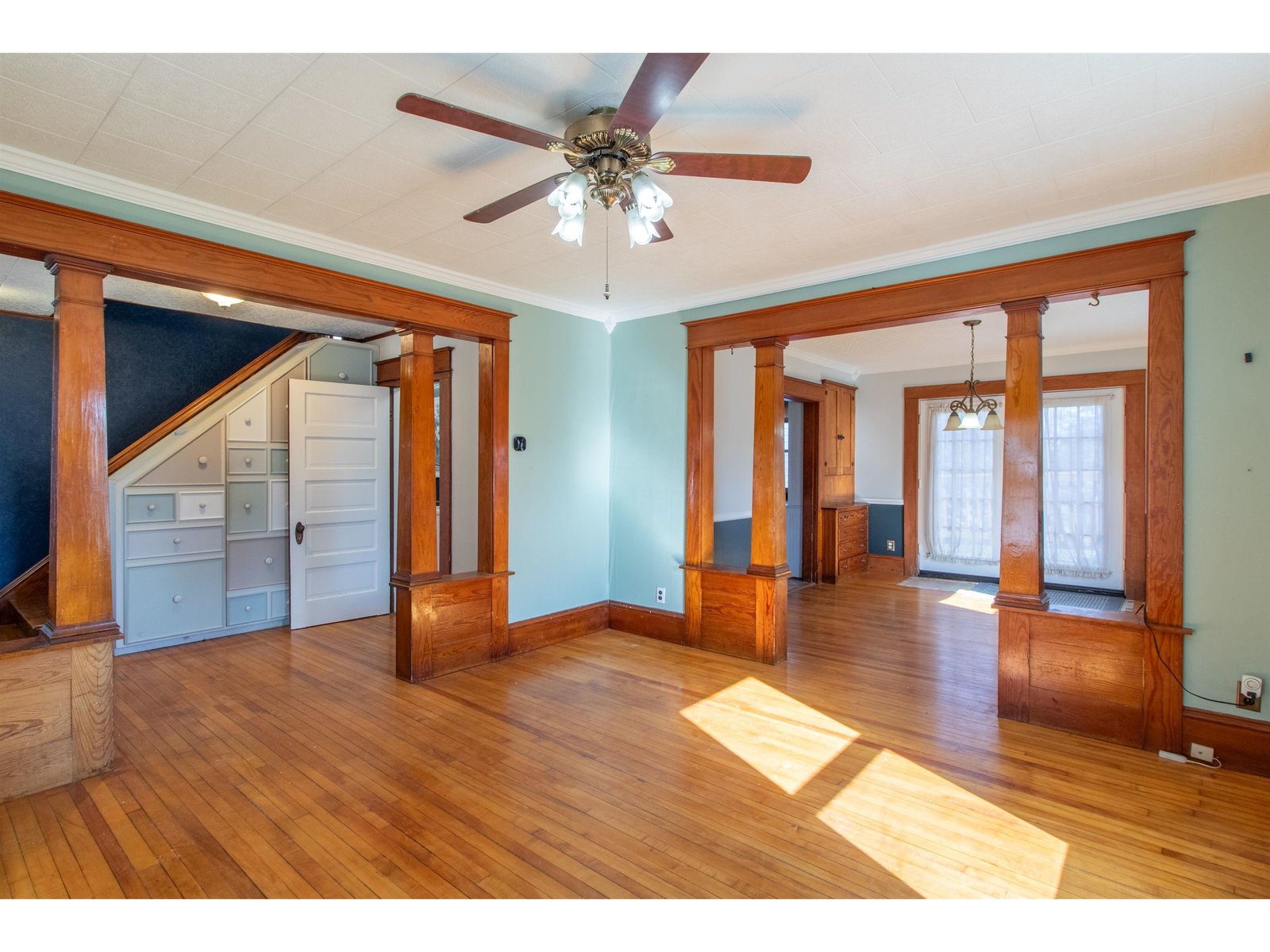 318 West Main Street