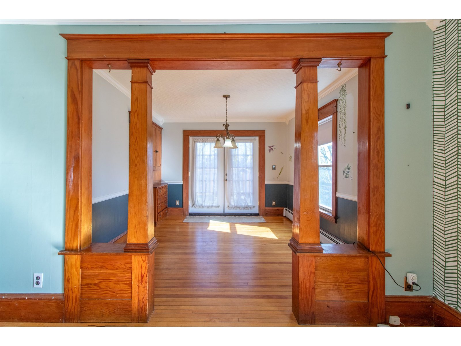 318 West Main Street